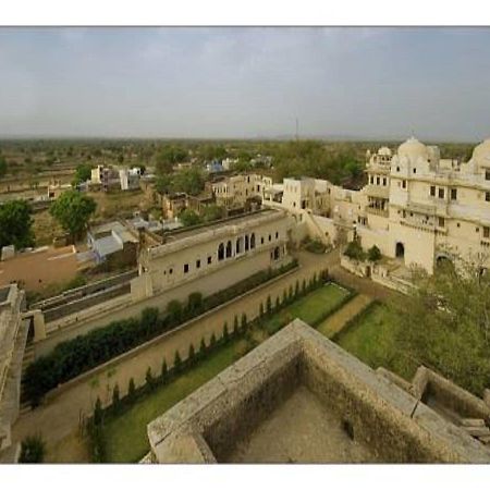 Отель Fort Begu Begun Экстерьер фото