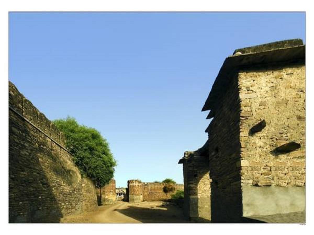 Отель Fort Begu Begun Экстерьер фото
